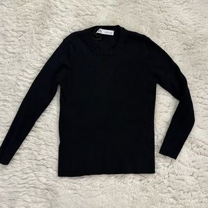 Knit lightweight sweater shirt black